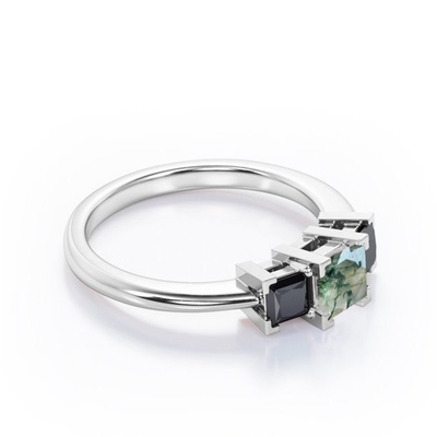 Minimalist Square V-Prong - 0.45 TCW Princess Cut Moss Green Agate with Lab Created Black Diamond - ثلاثة أحجار Engageme
