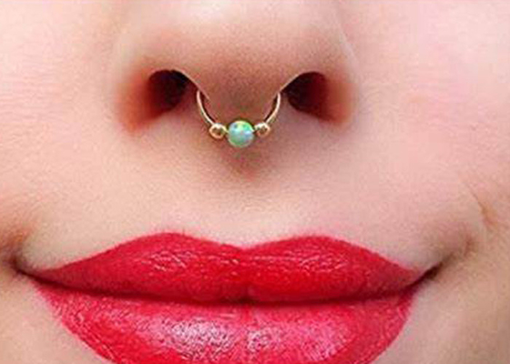 Dia 8mm Hoop Piercing ، حلقة الأنف من الذهب الأبيض مع 3 قطع من أحجار الأوبال ODM