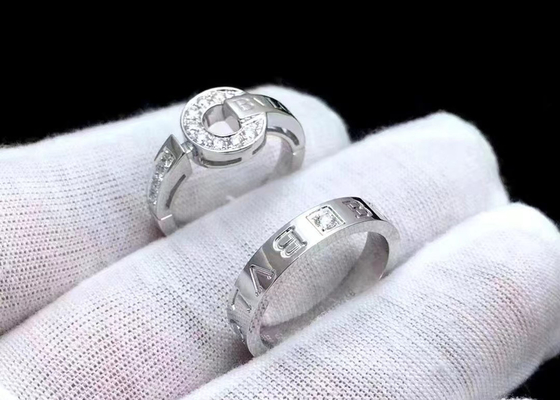 Prong Setting 18K Solid Gold Jewellery Ring 0.48 قيراط لعرض الوعد 4 مم -6 مم