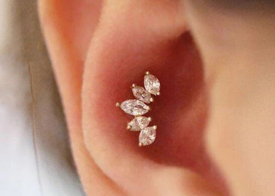 16g ولي شكل الذهب هيئة ثقب الأقراط والمجوهرات 6mm طول مع Mq الماس