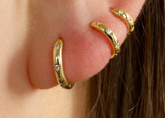 8.4mm هوب أقراط ذهب عيار 9 قيراط نجمة الشمال محفورة بألماس مويسانيتي