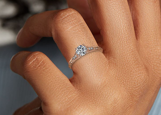 14 كيلو روز الذهب مختبر نمت المويسانتي الدائري ضياء RD6mm 0.8ct لحضور حفل زفاف